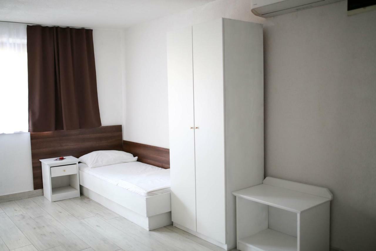 Apartment Ana Karlobag